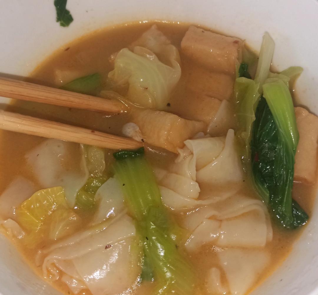减脂白菜金针菇豆腐汤