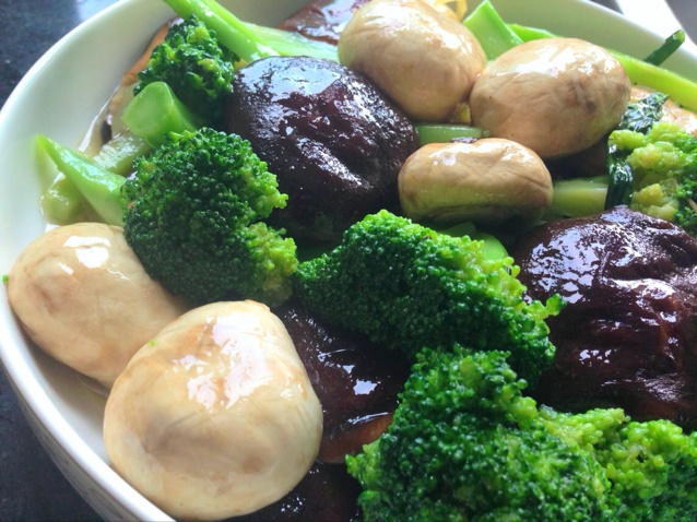 蚝油双菇西兰花