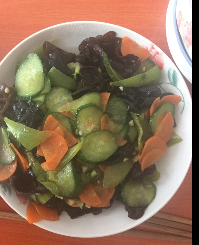 黄瓜木耳鸡蛋
