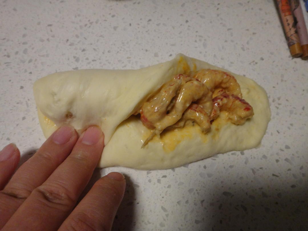 十三香小龙虾面包的做法 步骤14