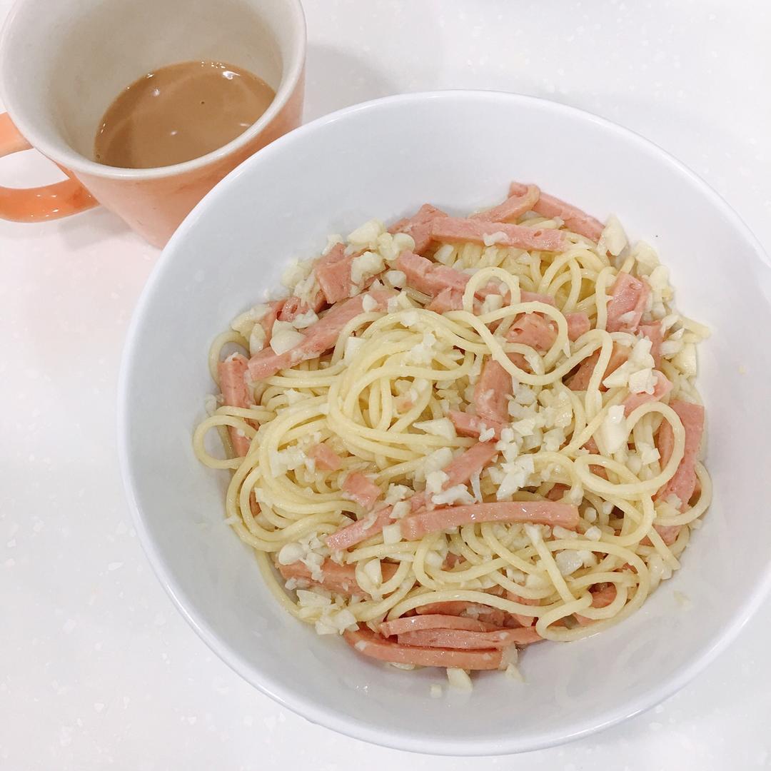 极简的美味──蒜油意面