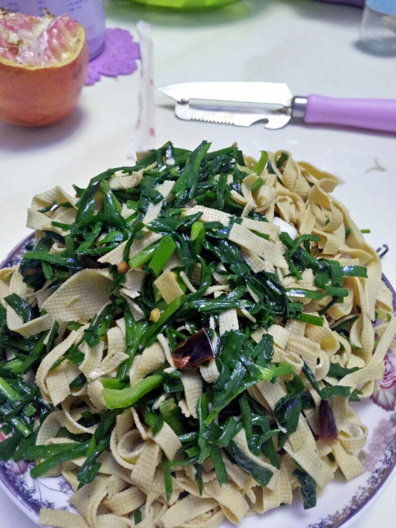 韭菜炒干豆腐