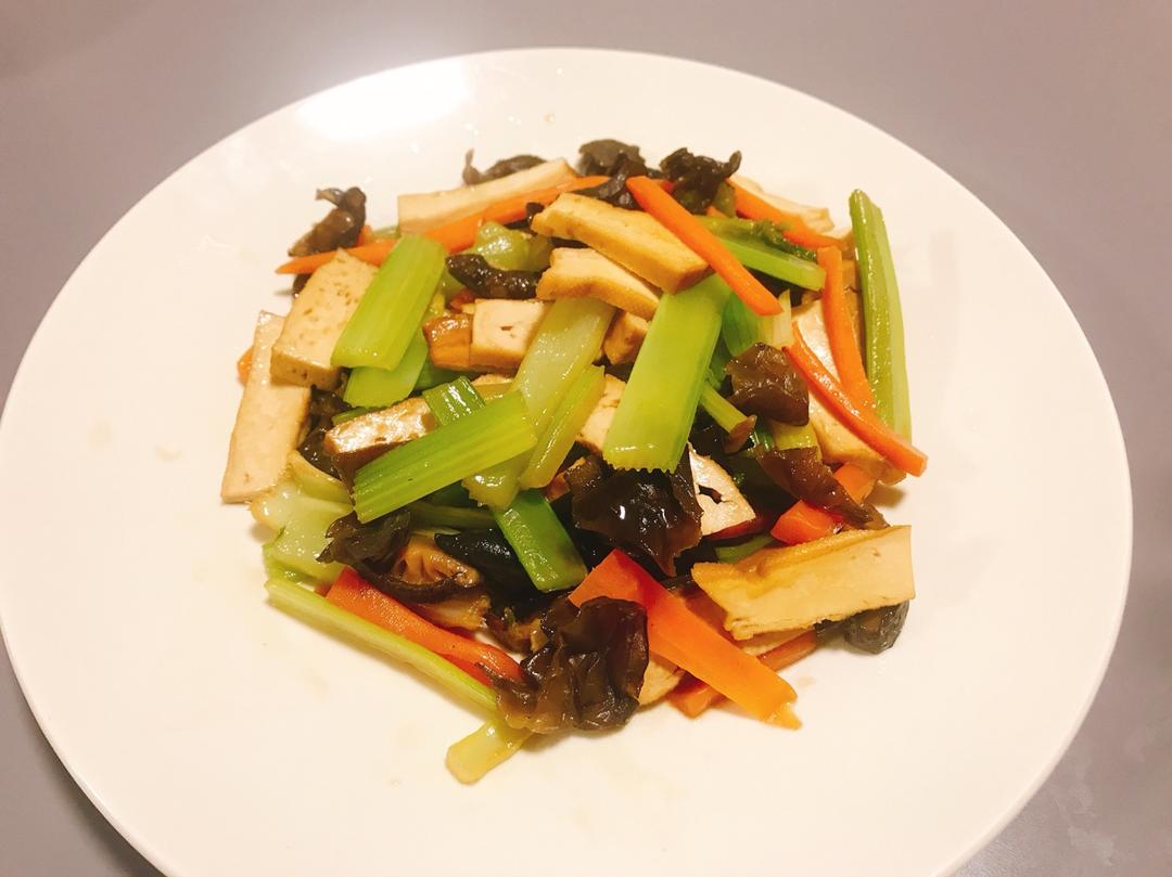 芹菜炒香干