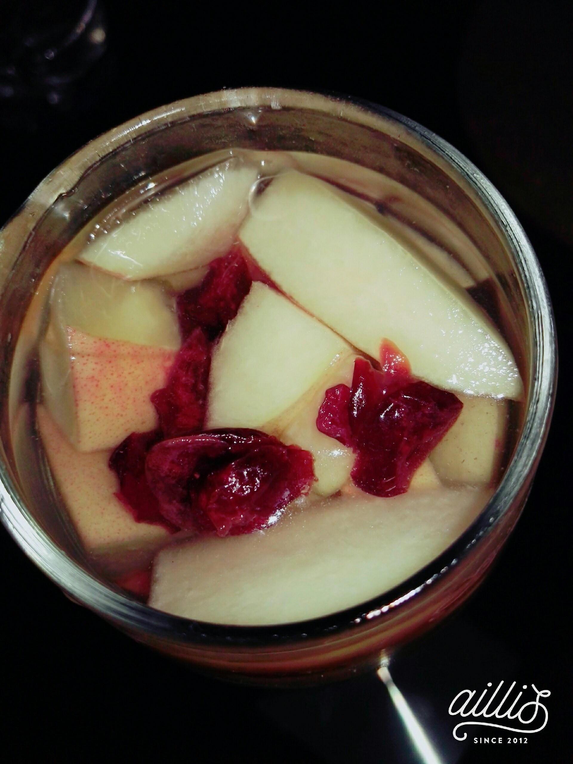 桃子饮料。的做法