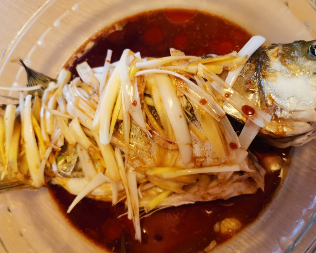 无腥葱油海鲈鱼的做法