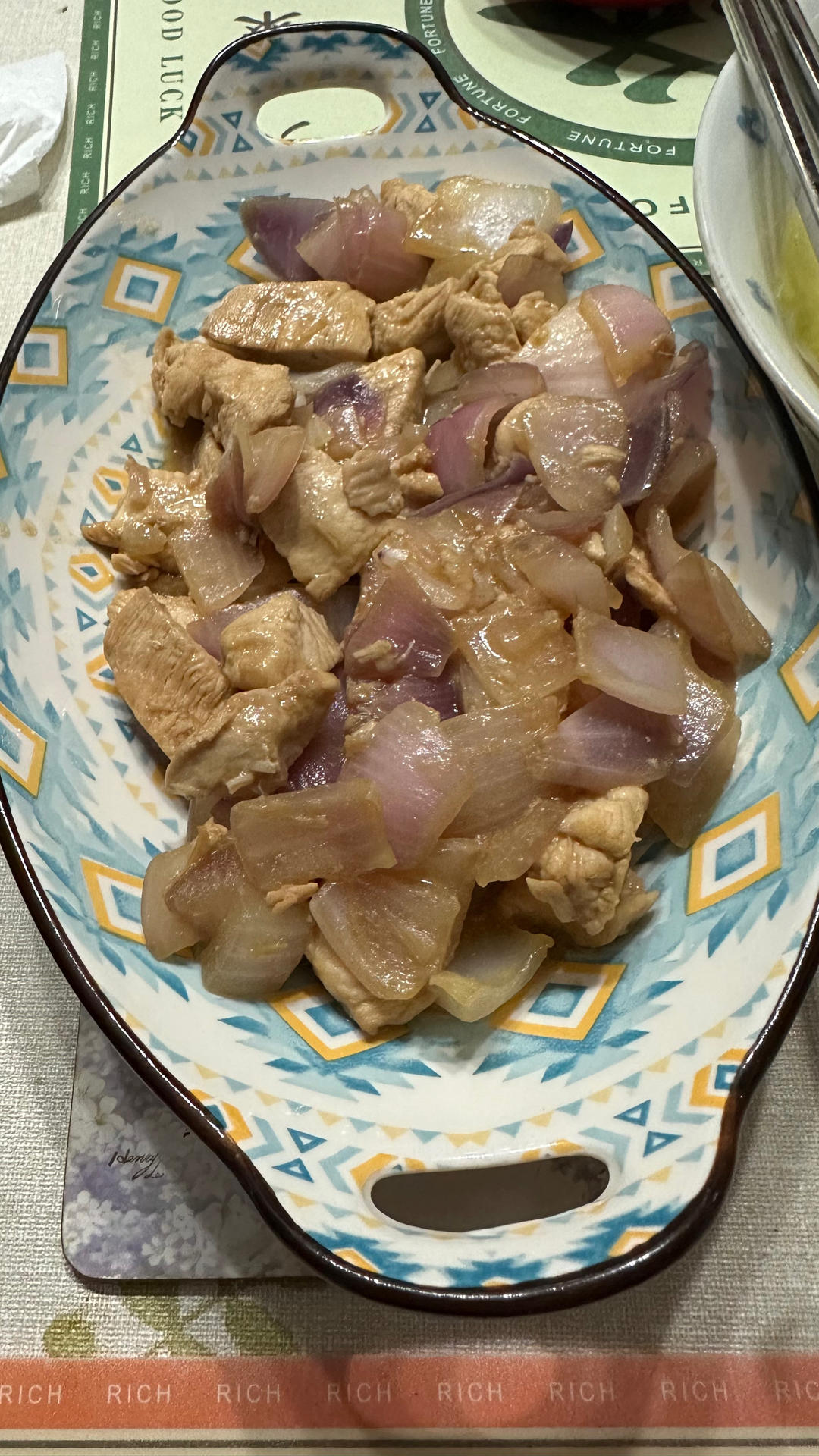 清爽解腻的黄瓜炒鸡胸肉，低脂低卡减肥食谱