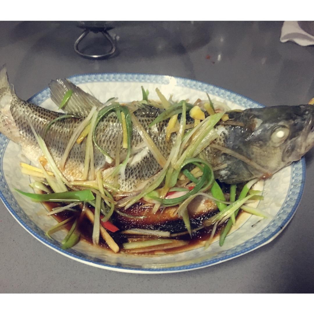 清蒸鲈鱼