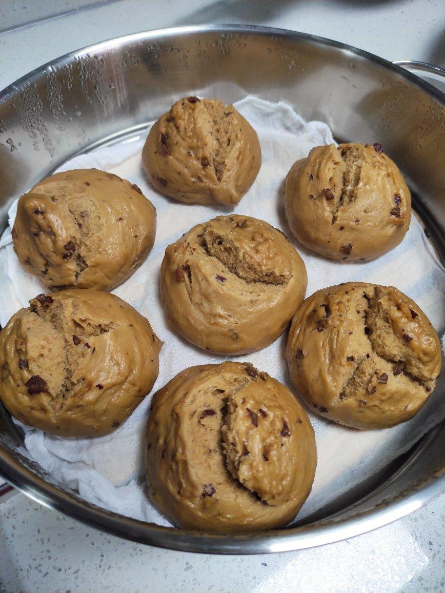 紫晴嫣做的红糖红枣开花馒头一次性发酵