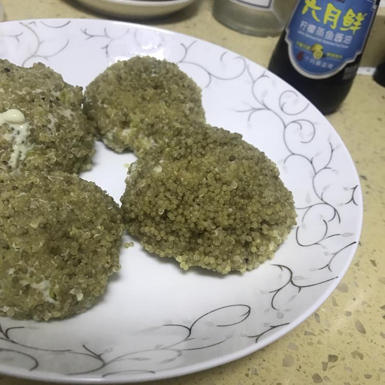 （健身餐）藜麦鸡胸豆腐丸