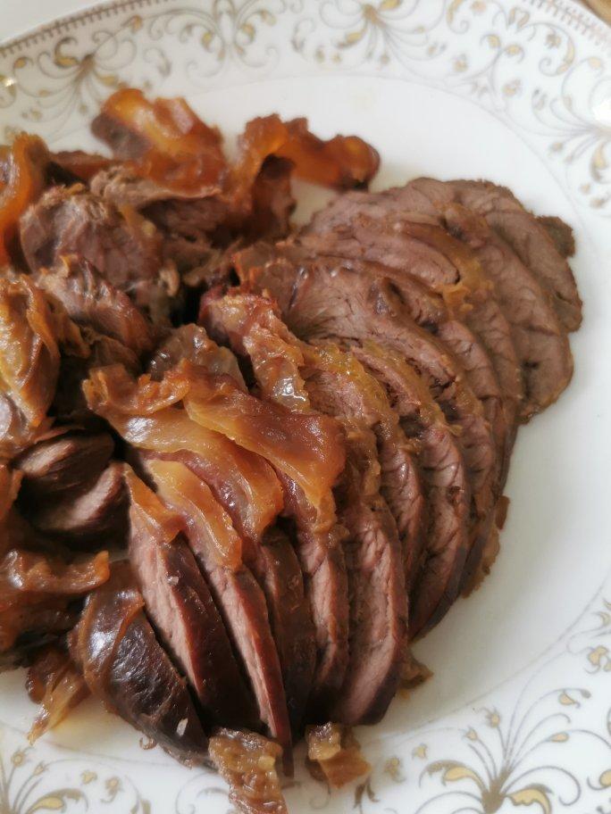 卤牛肉