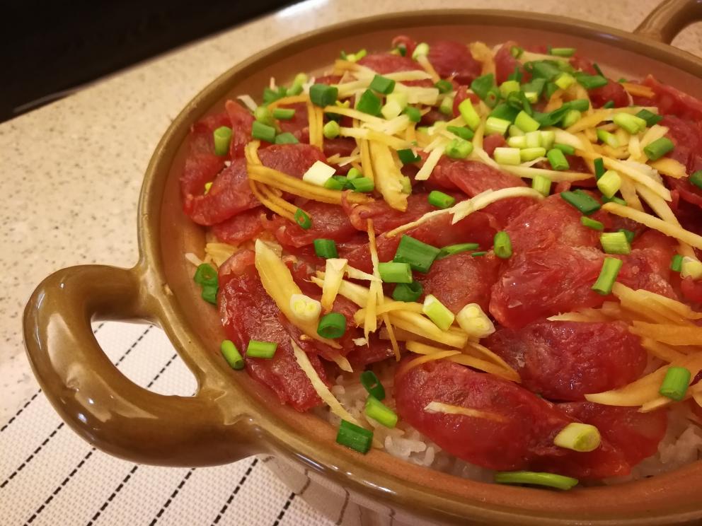 腊肠沙锅饭的做法