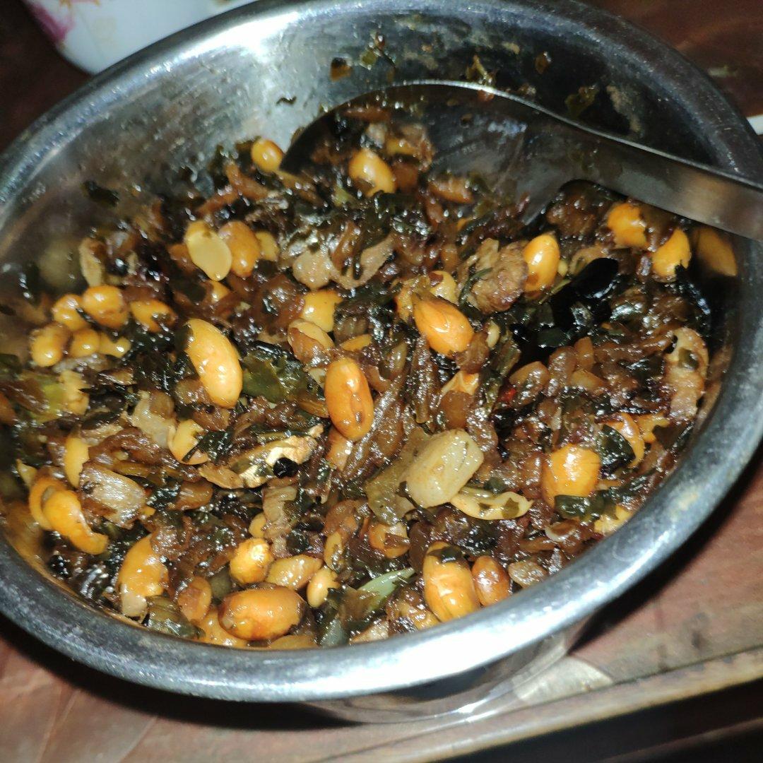 雪里蕻肉末炒黄豆