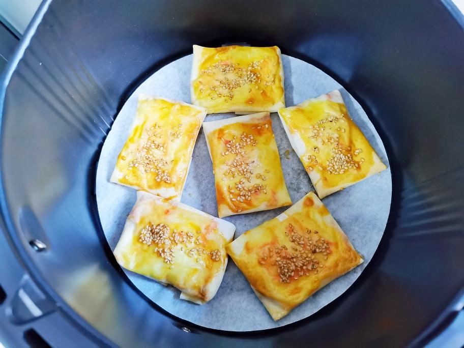 空气炸锅～芝士蟹柳春卷的做法 步骤5