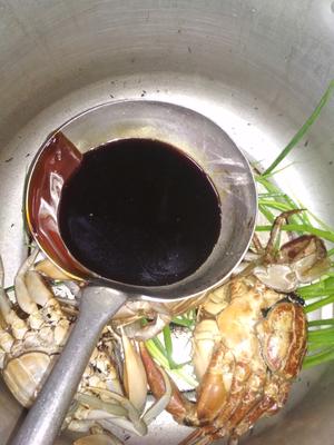 油焗蟹的做法 步骤2