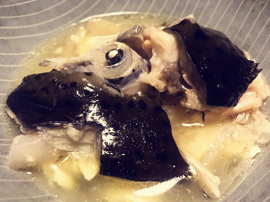 三文鱼头豆腐汤