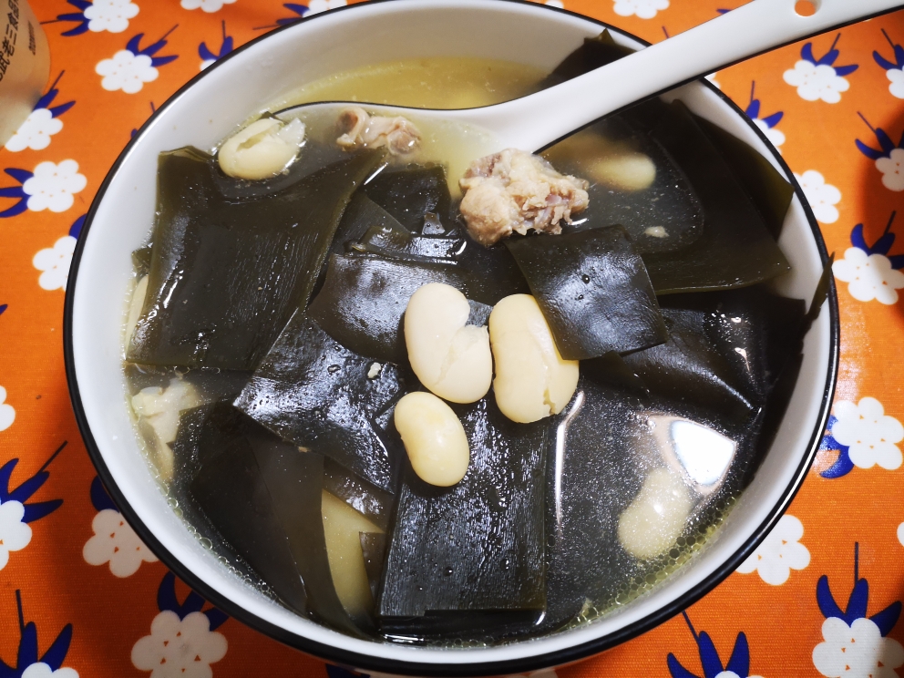 海带芸豆排骨汤的做法