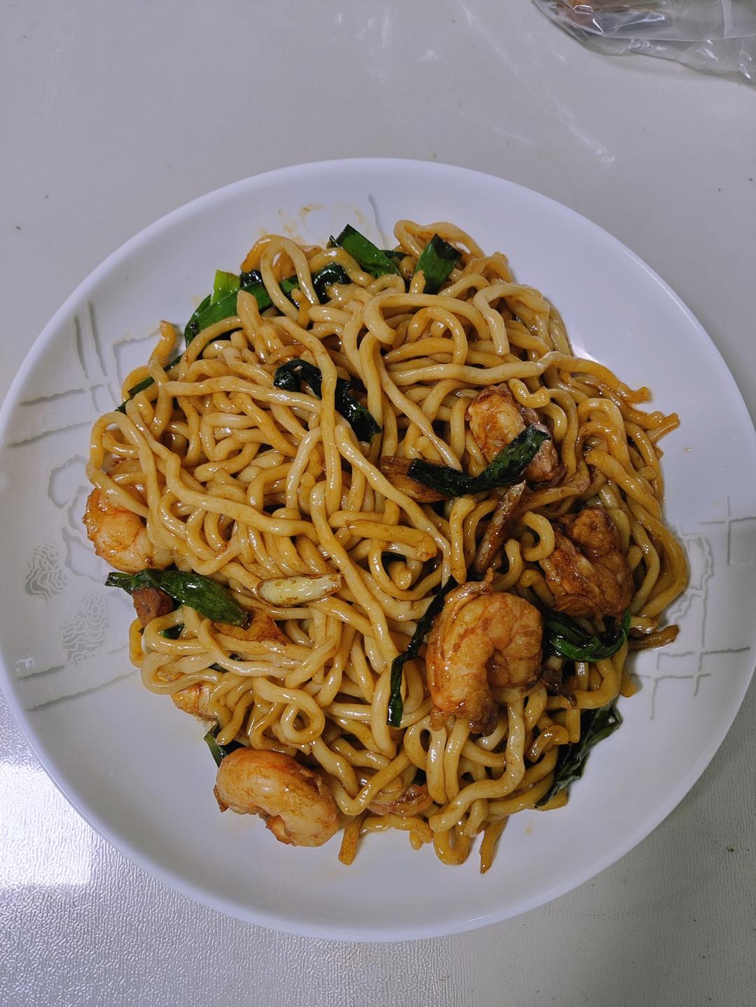 让我吃了两大碗的葱油虾仁拌面