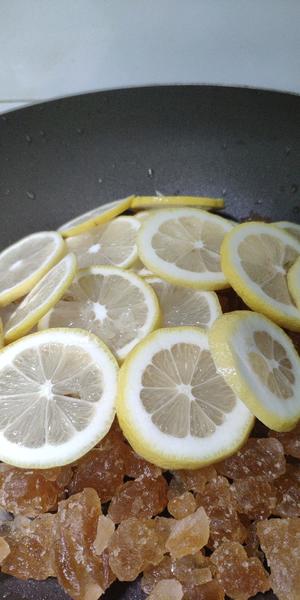 简单易学的冰糖柠檬的做法 步骤2