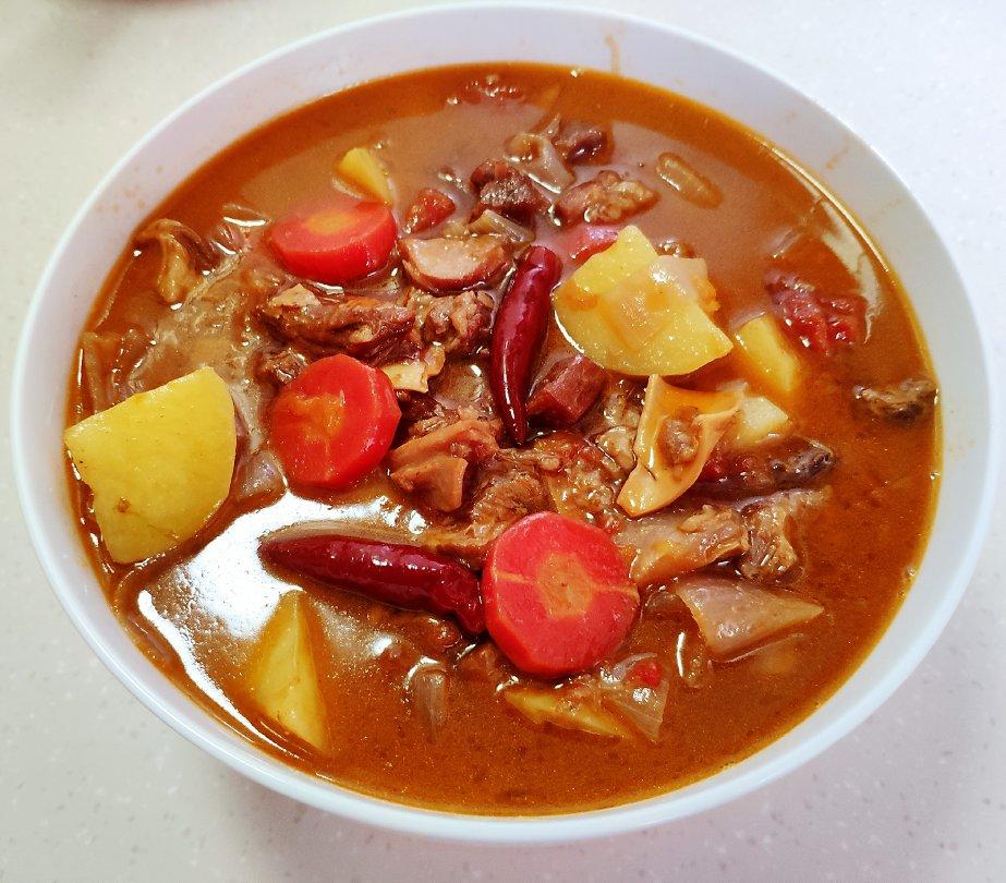 一个话唠包教包会的香浓红烩牛腩