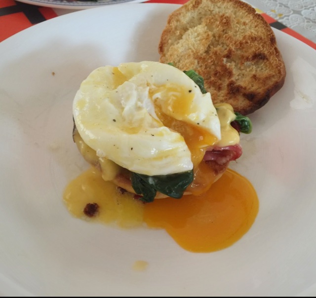 Eggs Benedict 班尼迪克蛋