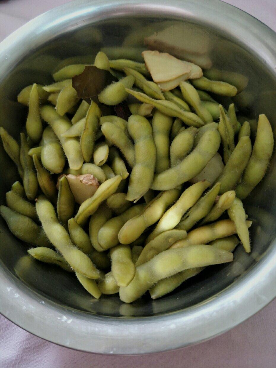 卤毛豆