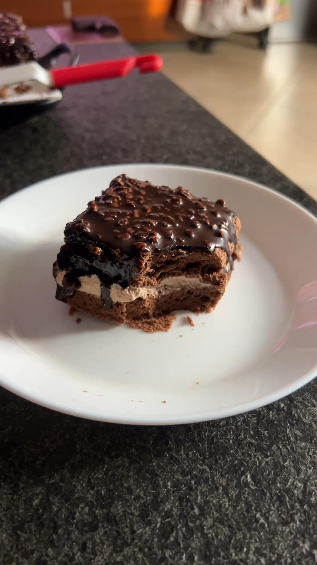 外脆里软！咖啡味浓郁！脆皮巧克力摩卡蛋糕🍰