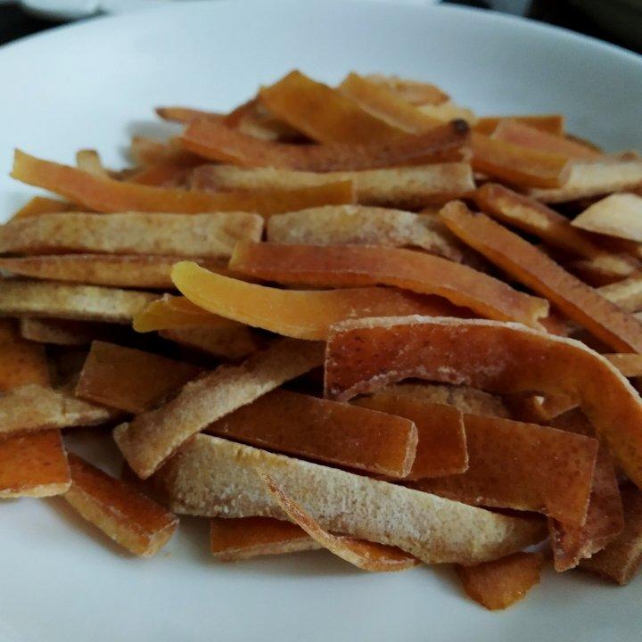 柚子皮不要扔，轻松做成消食解腻的柚皮糖~