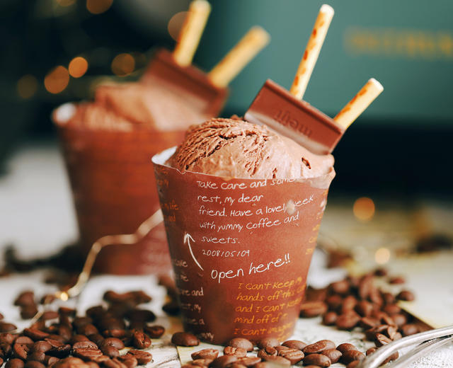 无蛋黄、无冰渣、免搅拌的懒人版巧克力冰淇淋的做法