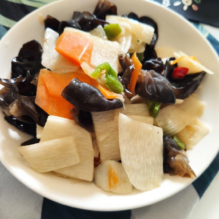 养生食谱之木耳炒山药
