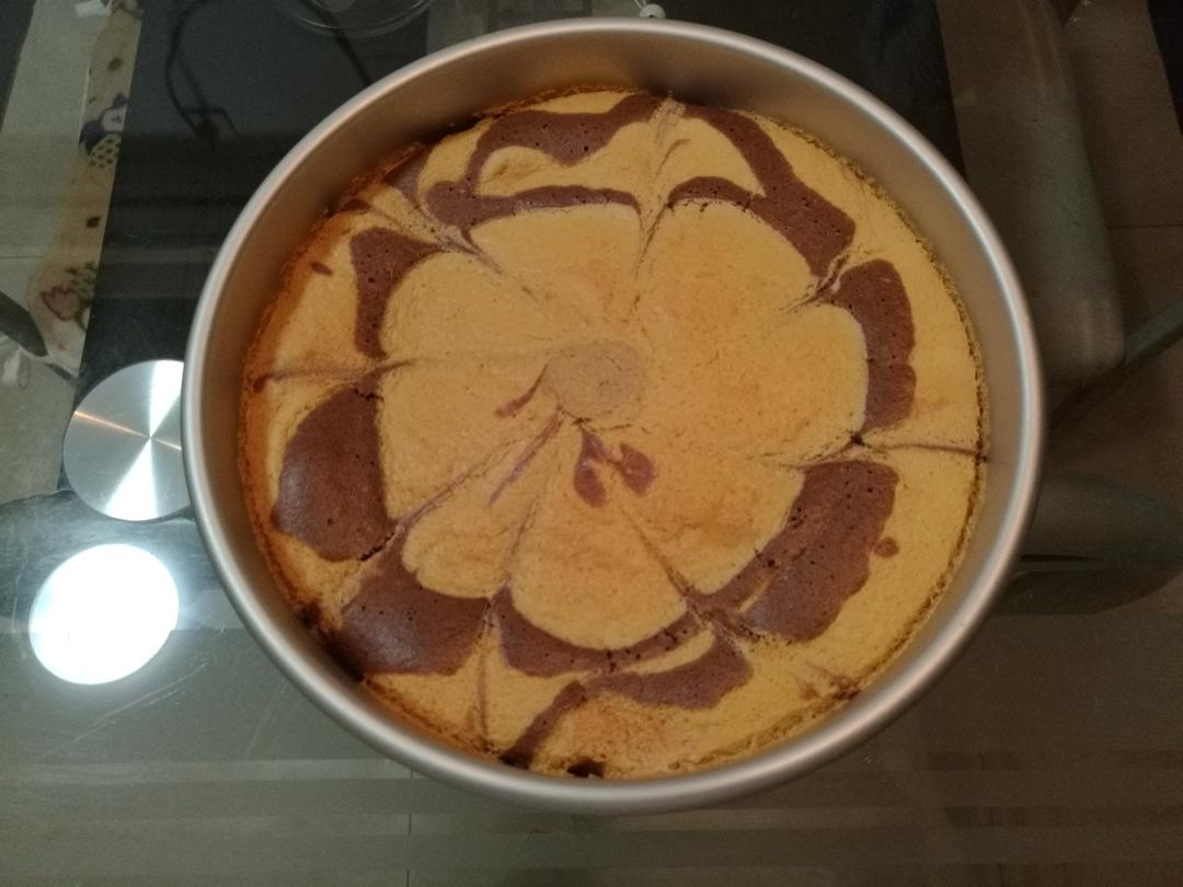 双色拉花戚风蛋糕