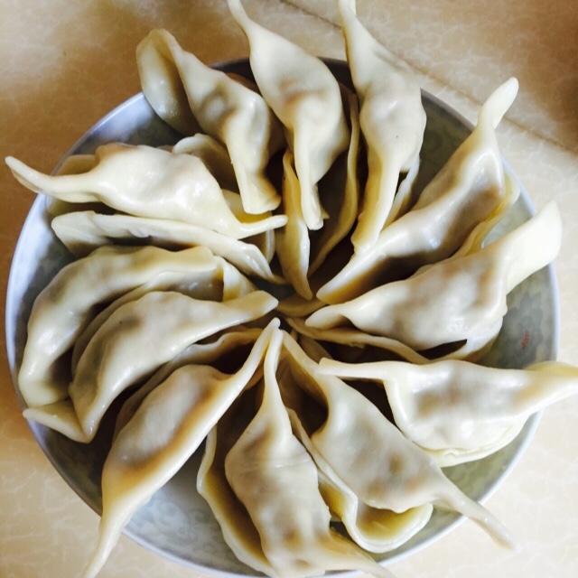 芹菜胡萝卜猪肉水饺
