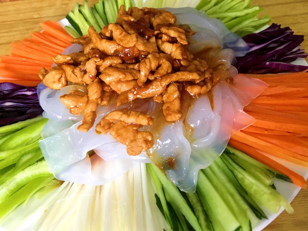 五色肉丝拉皮儿的做法