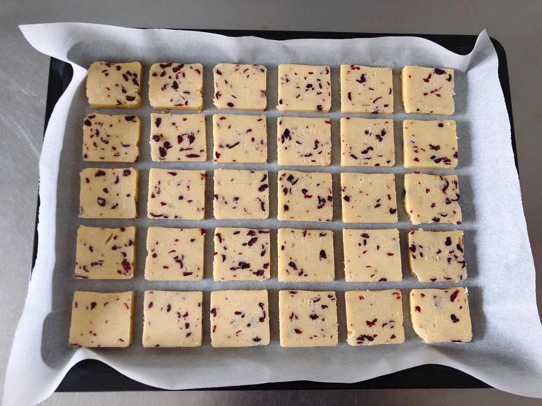 超快手 普通面粉也一样成功的蔓越莓饼干的做法