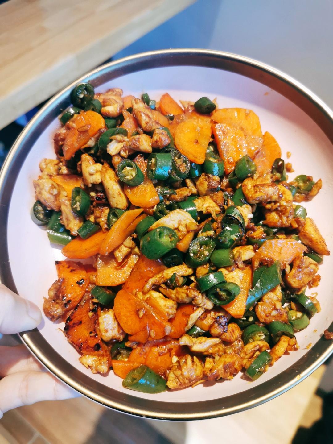 杂蔬炒鸡肉
