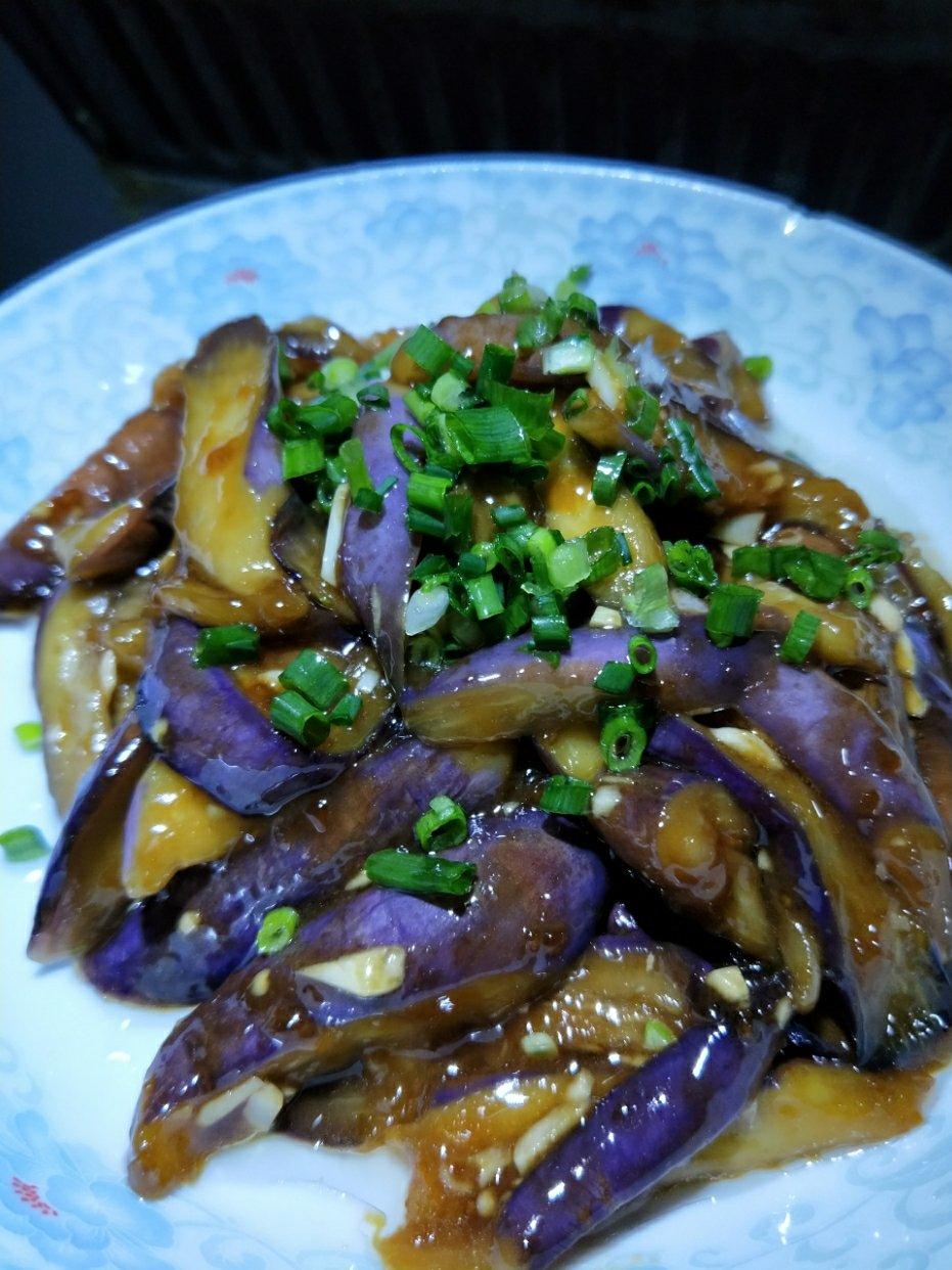 红烧茄子（教你炒茄子不变色的小妙招）