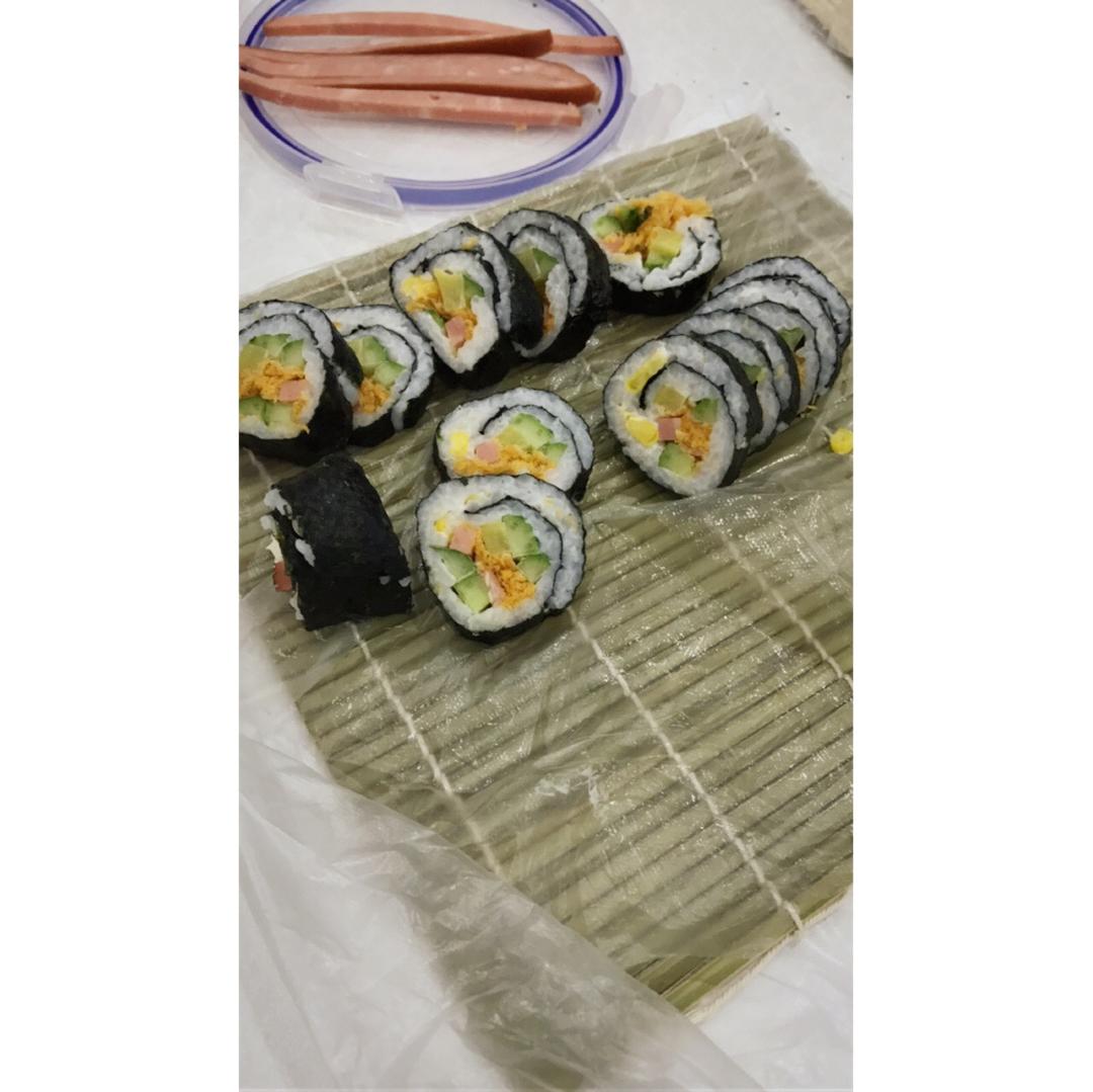紫菜卷寿司