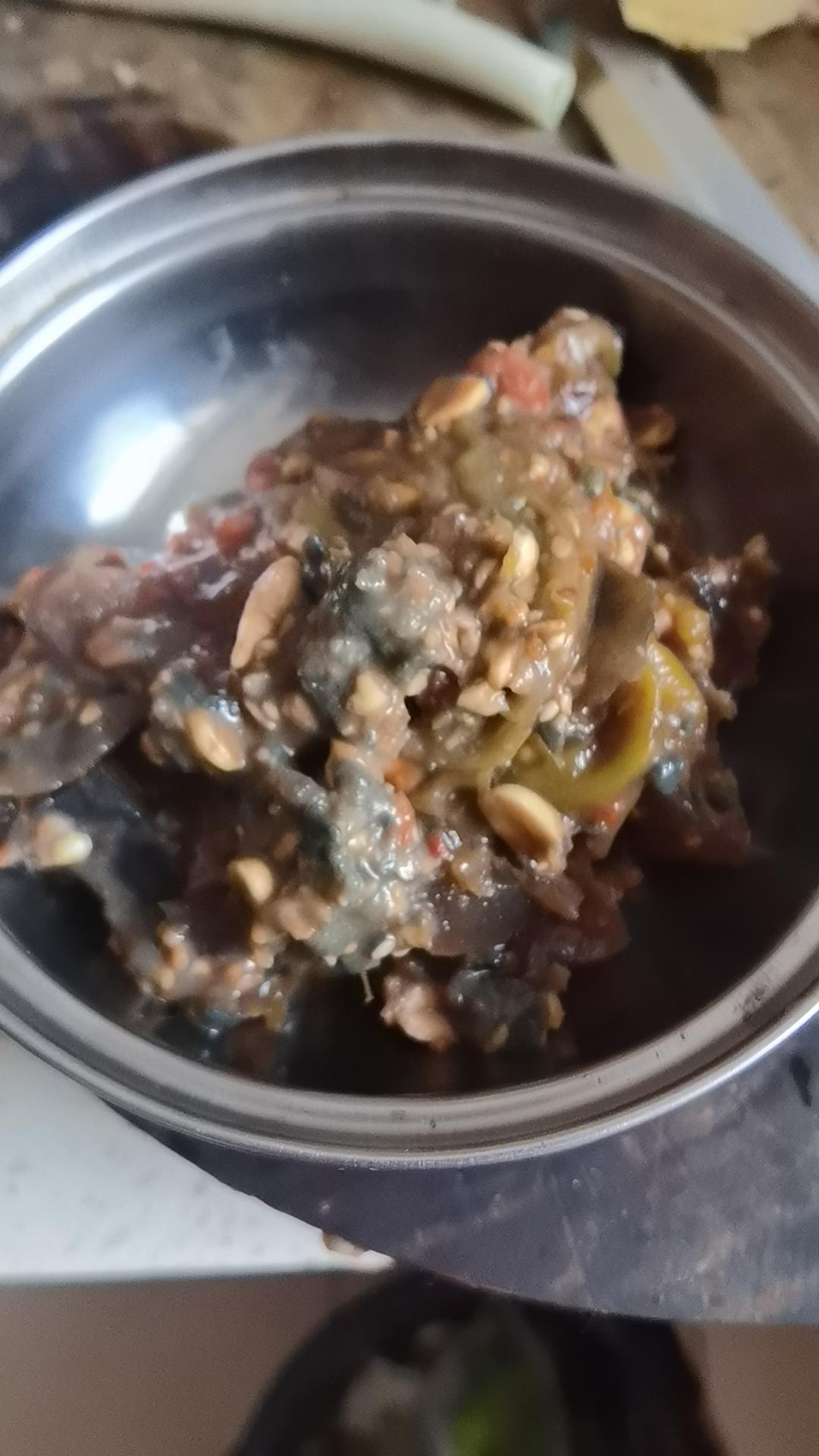 一顿能下三碗饭!!皮蛋擂辣椒真的下饭神器