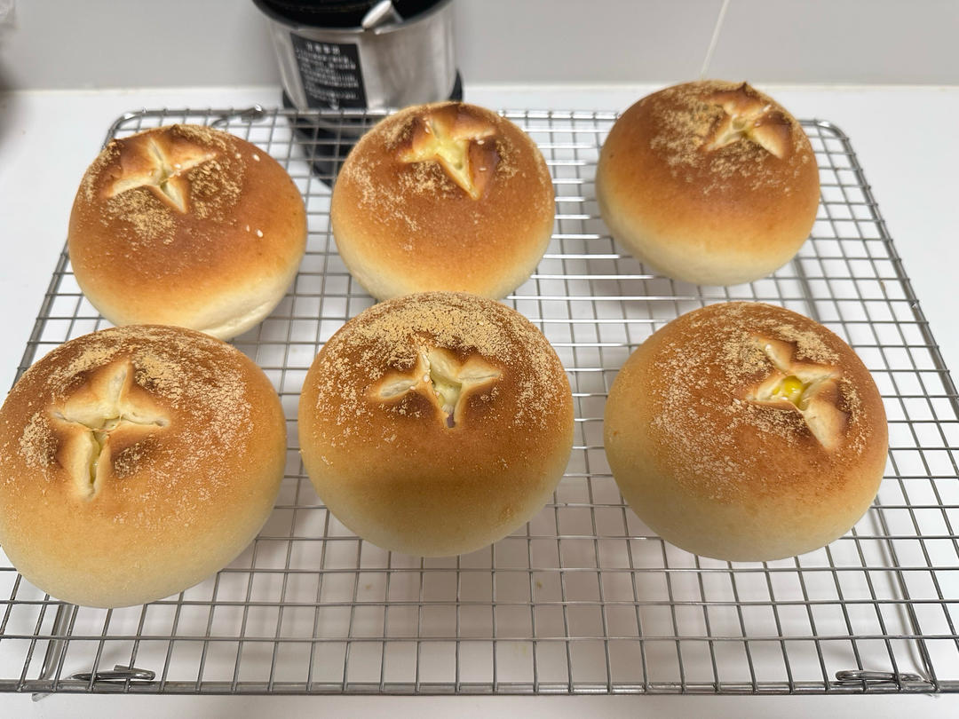 咸香口面包！培根火腿芝士熔岩面包！