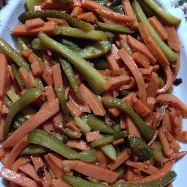 酸黄瓜炒火腿肠