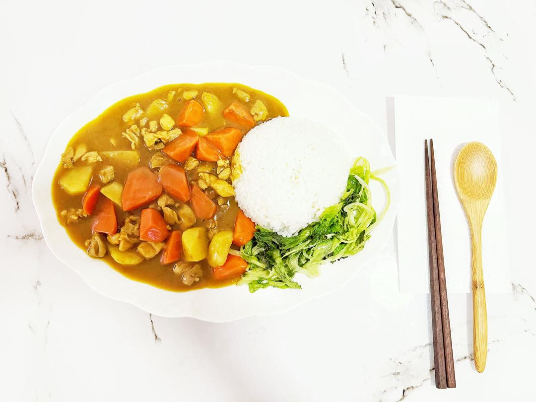 咖喱鸡肉饭（新手也能一次成功）