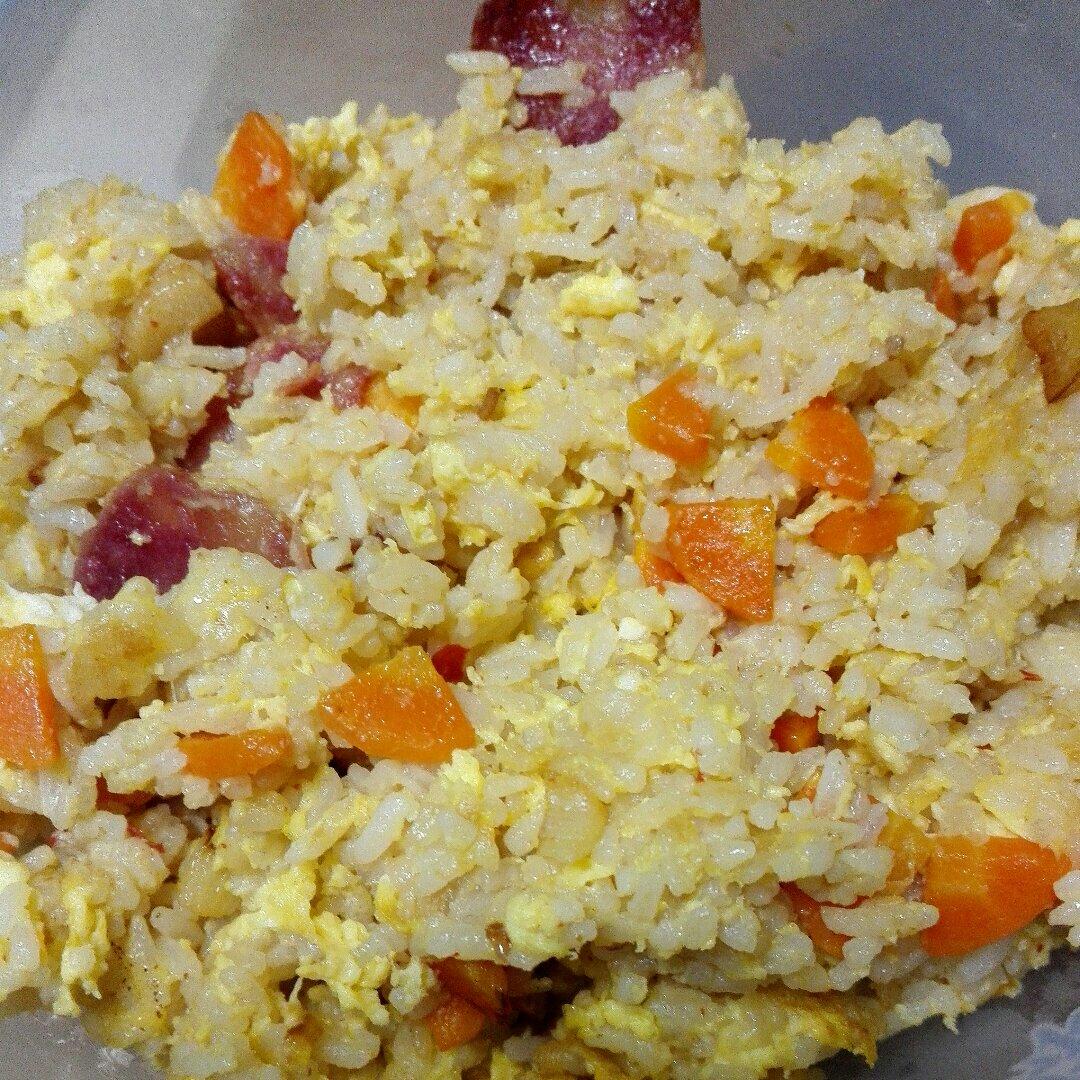 爆好吃的无敌腊肠炒饭