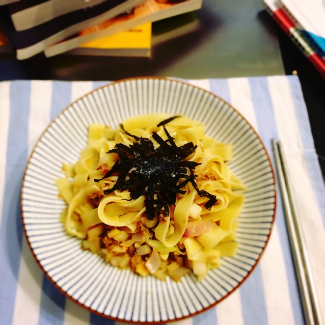 葱香吞拿鱼意面