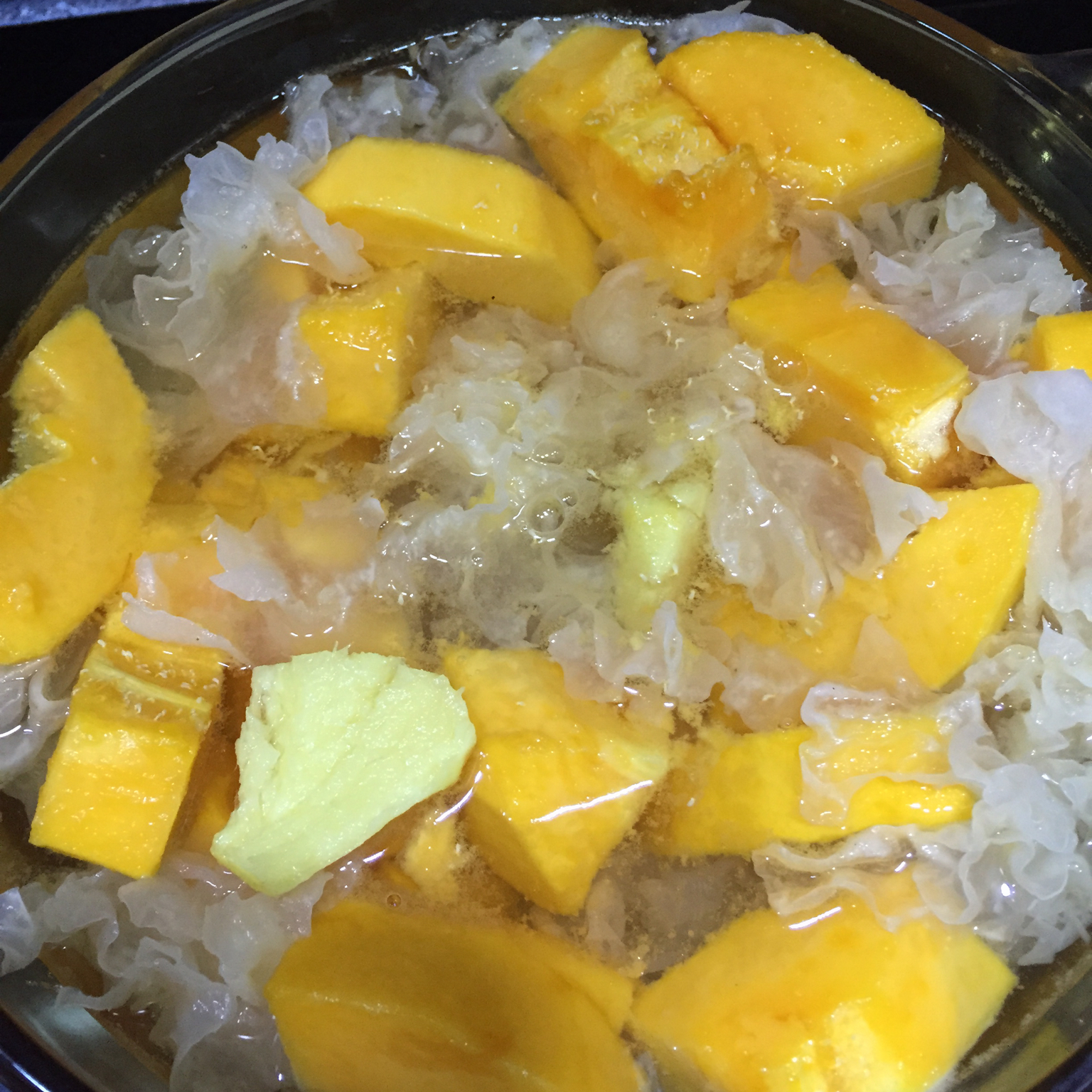 冰糖木瓜炖雪耳