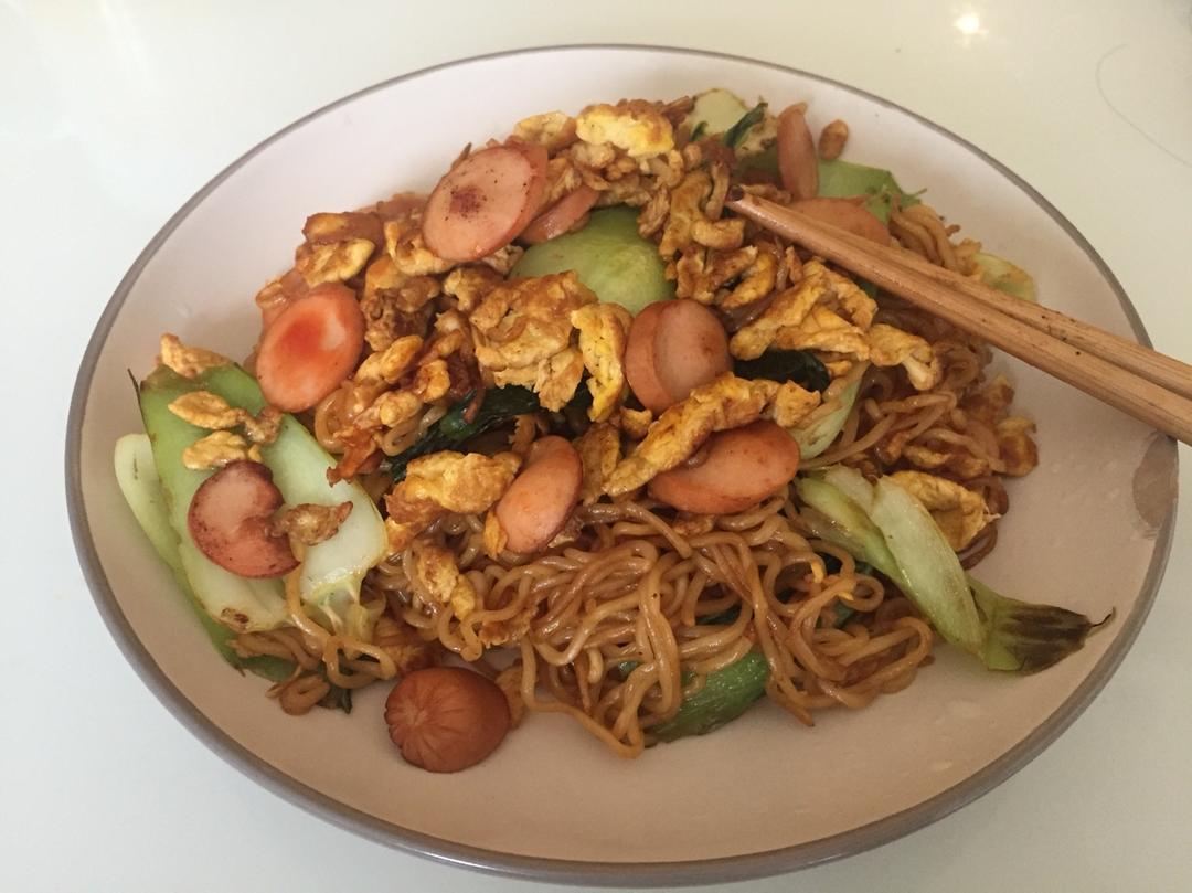 路边摊风味炒方便面