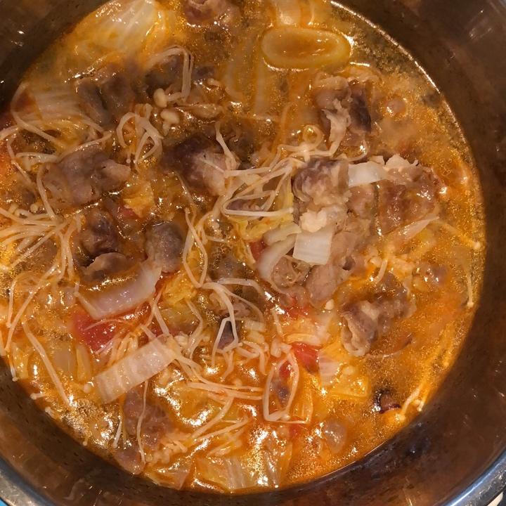 私家酸汤肥牛金针菇