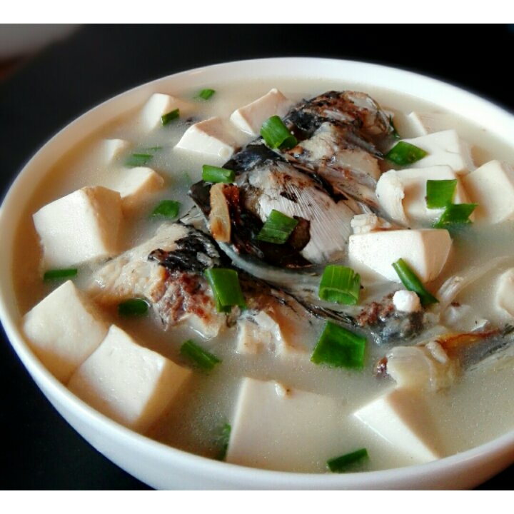 鱼头豆腐煲