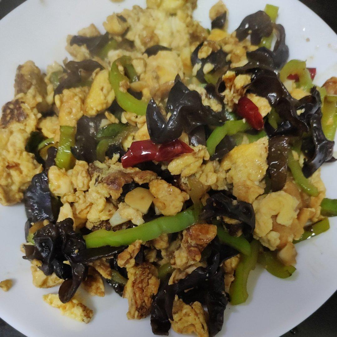 （超级好吃的一鱼香鸡蛋黑木耳丝）
