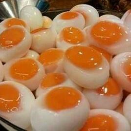 蛋黄在外面的鸡蛋！