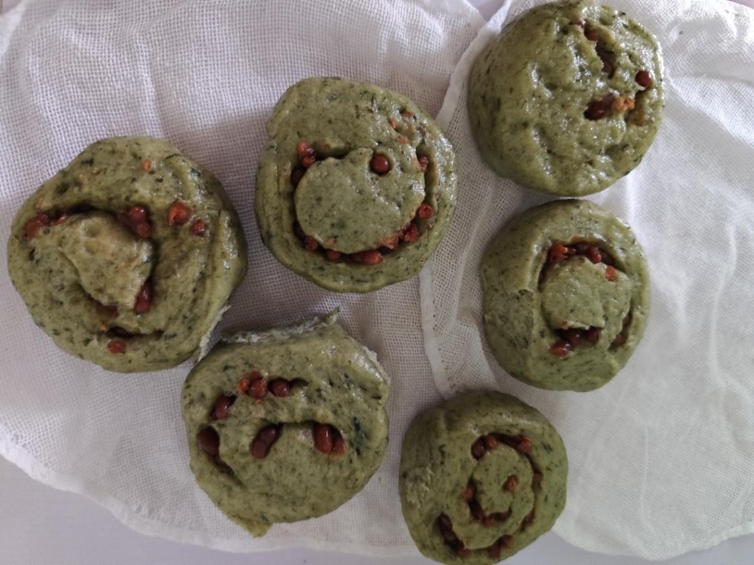 暖宫散寒，最适合女性吃的艾草红豆卷，及艾草汁的保存方法。