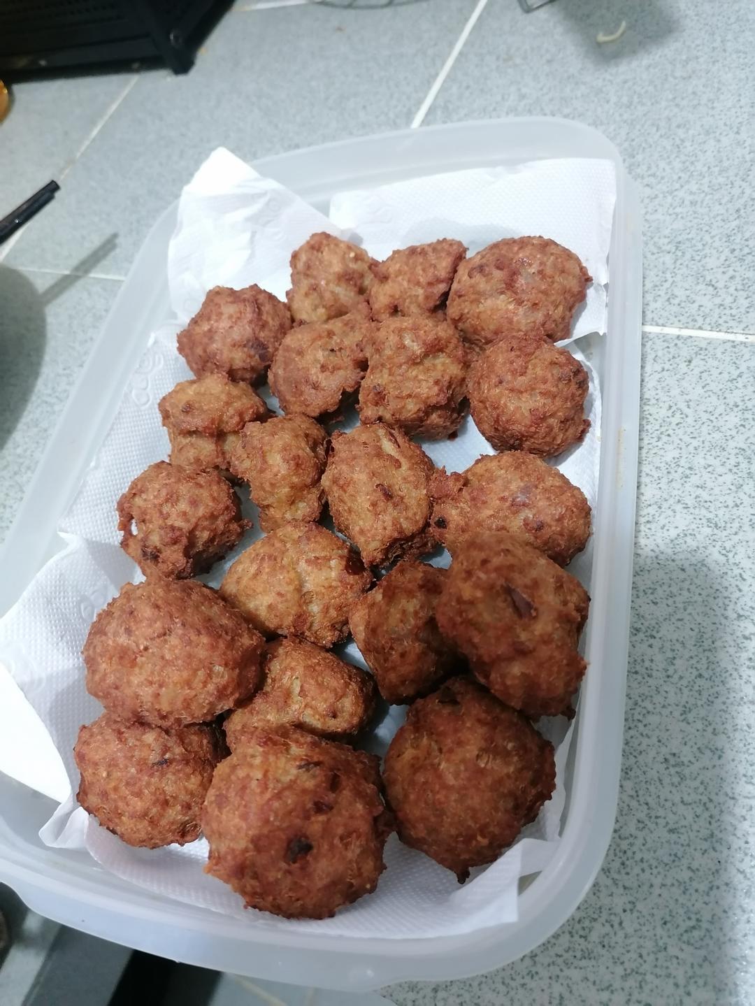 酥炸肉丸